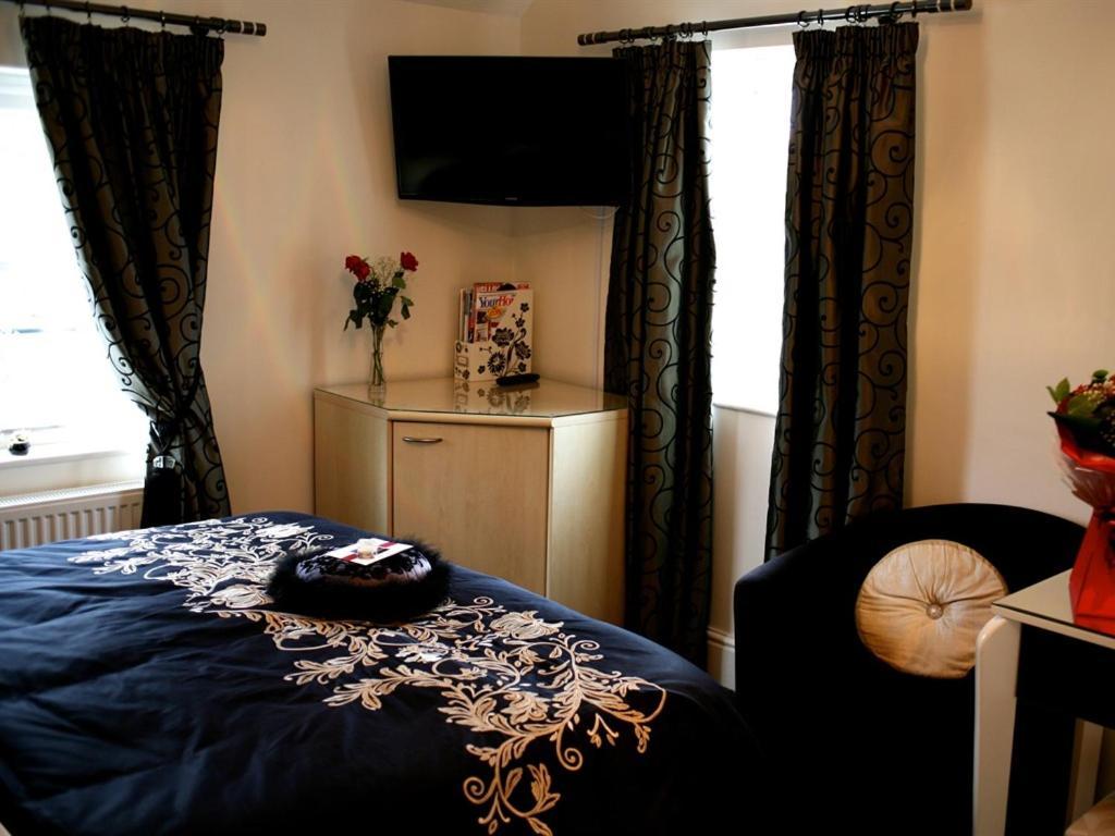 Dinas  Y Garth Luxury Bed And Breakfast الغرفة الصورة